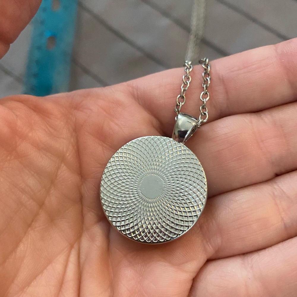 Lord of the rings not all those who wander necklace - Picture 4 of 4